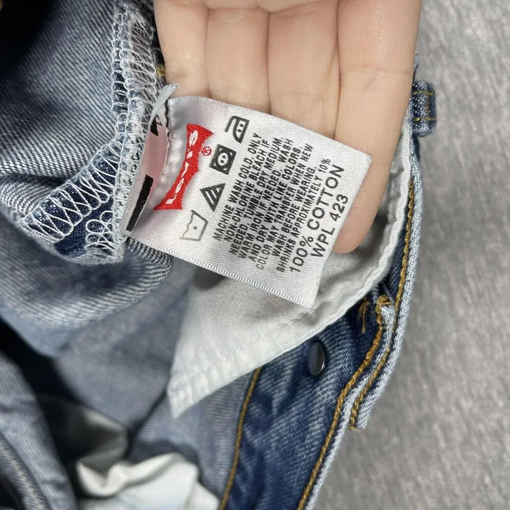 Levi's 501 Jeans Mens 32x30 Blue Wash Straight Button Fly Distressed